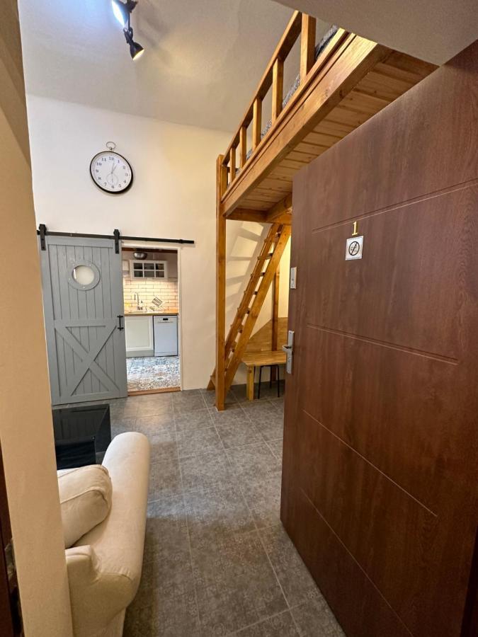 Cozy New Loft Apartment 布拉格 外观 照片